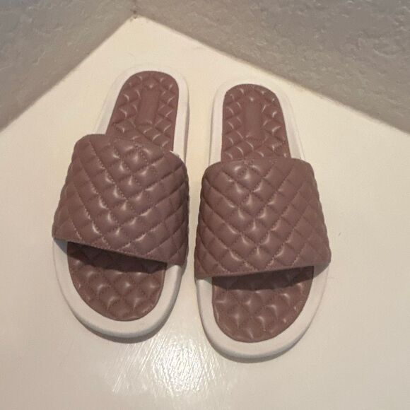 APL Men's Size 9 Lusso Slide Sandal Beachwood Tan Pool Beach Vacation Resortwear